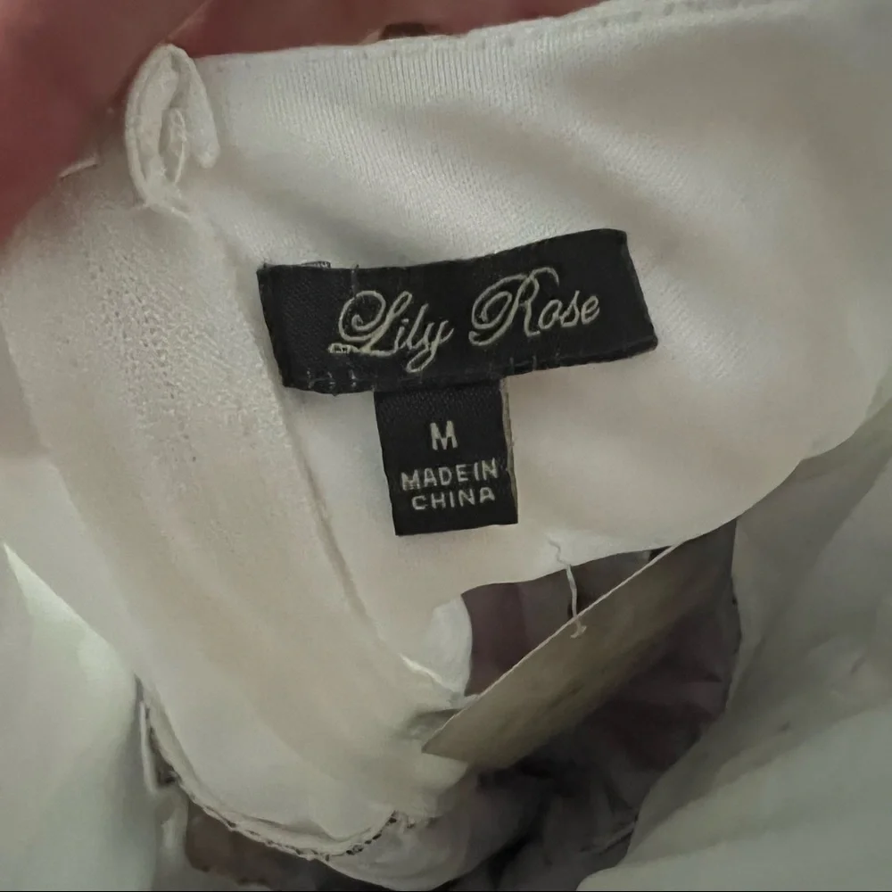 Lily Rose Womens Medium White Floral Shorts Romper w/pockets NEW - Picture 5 of 6